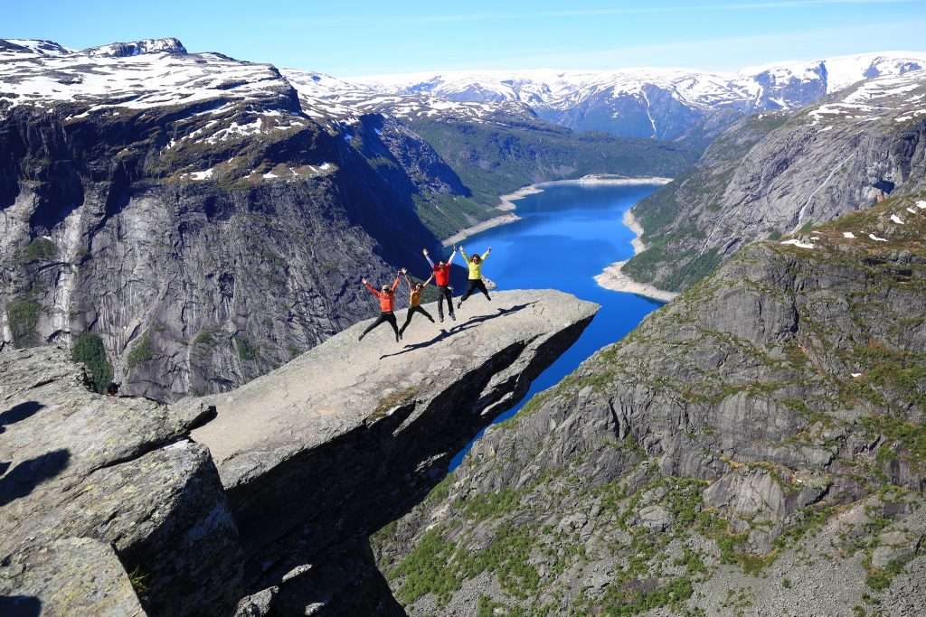 trekking Lưỡi quỷ Trolltunga