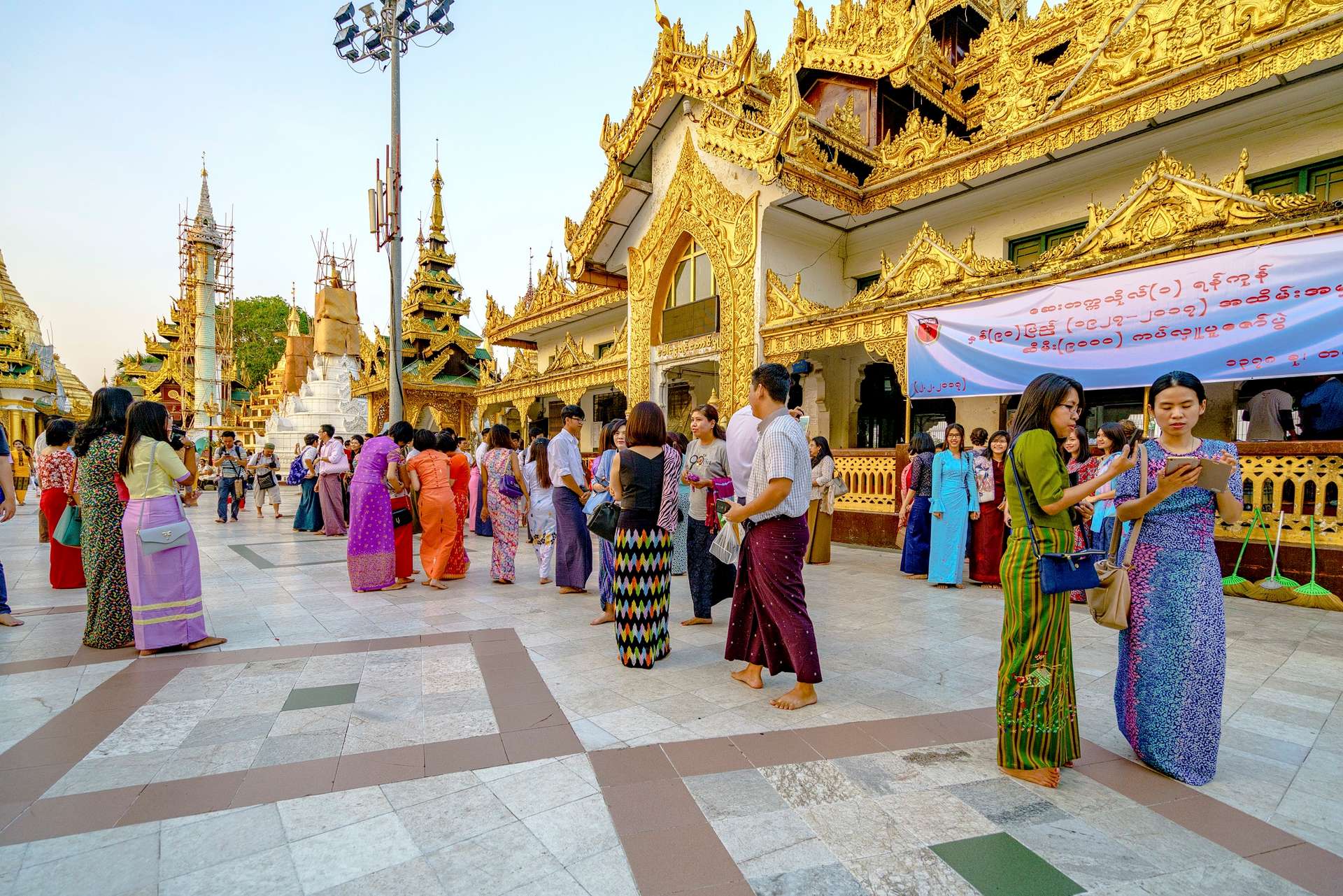 Chùa Swedagon du lịch Yangon Myanmar