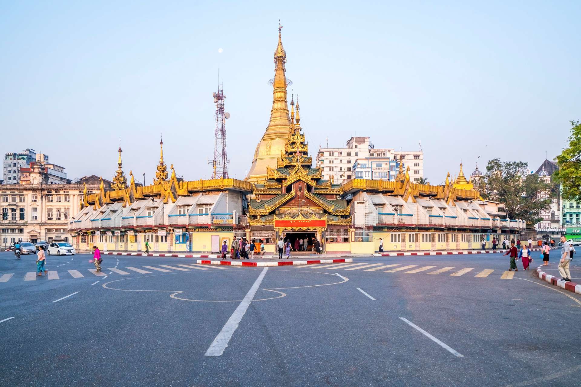 Chùa Sule và tòa nhà City Hall du lịch Yangon Myanmar