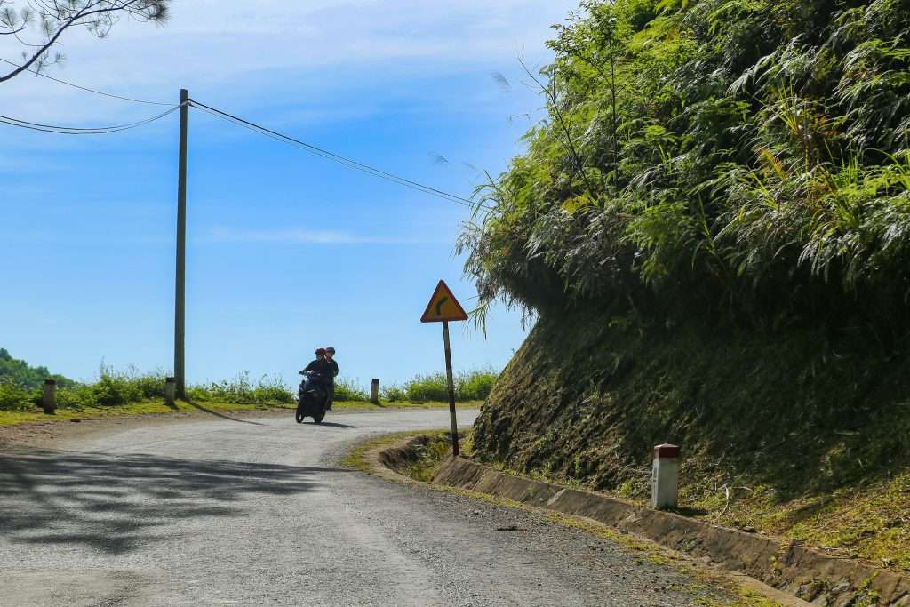 đường lên Tây Giang