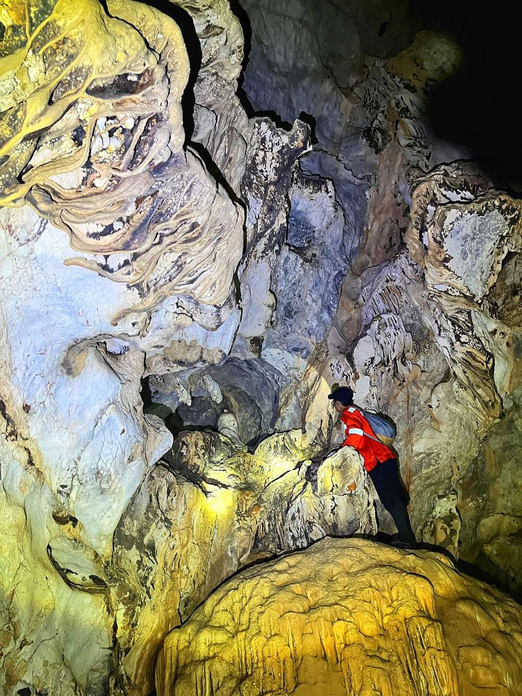 hiking làng nguyên thủy