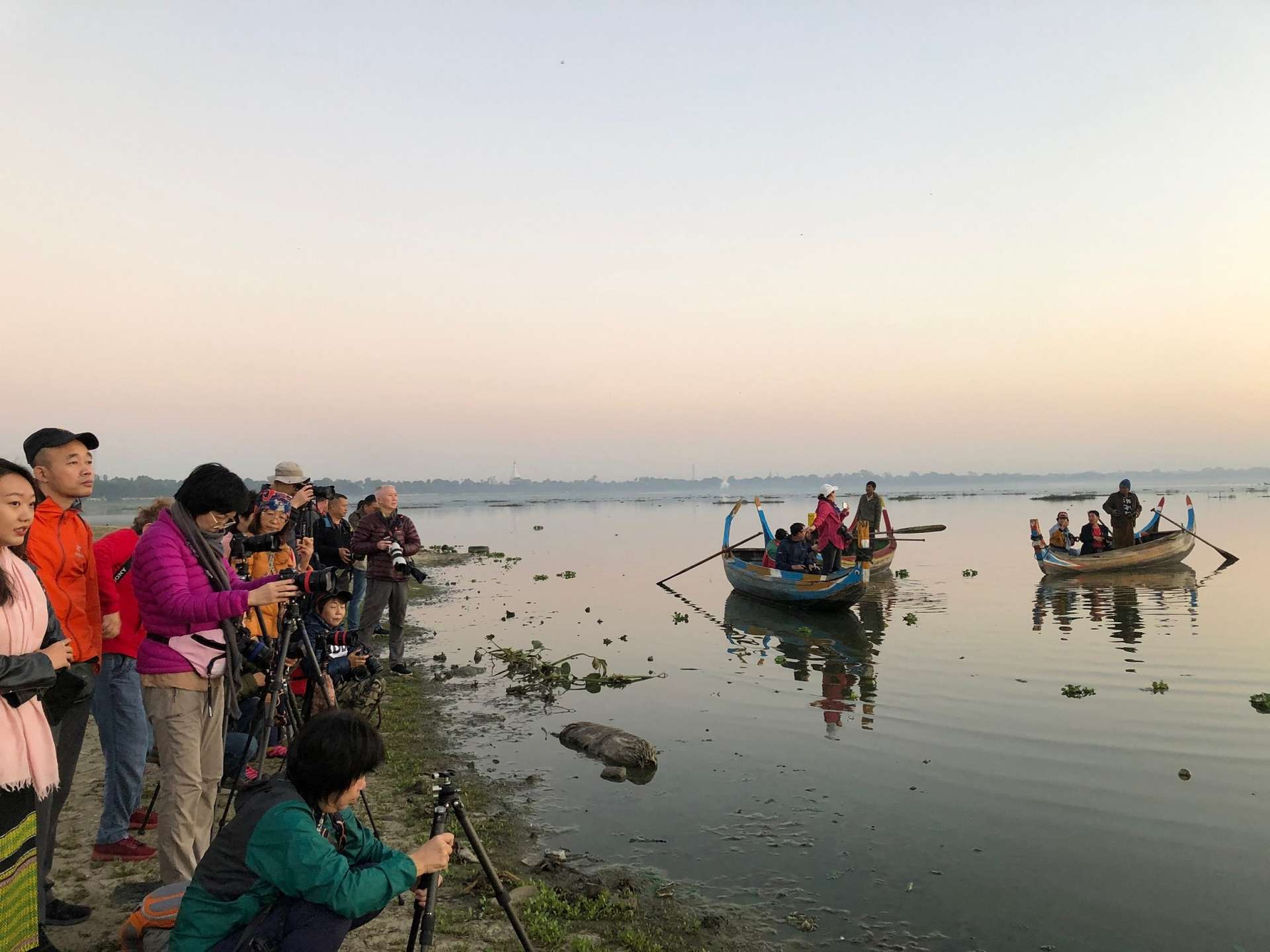 hoàng hôn cầu gỗ U Bein