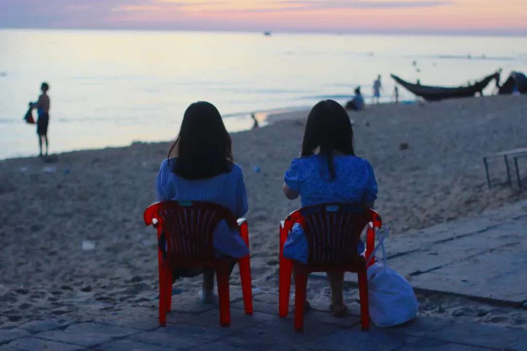 Ngắm bình minh ở biển Thuận An