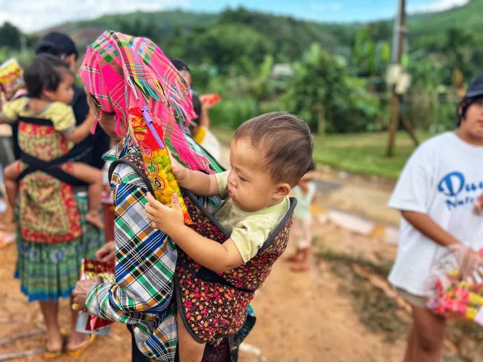 Cuộc sống còn nhiều khó khăn