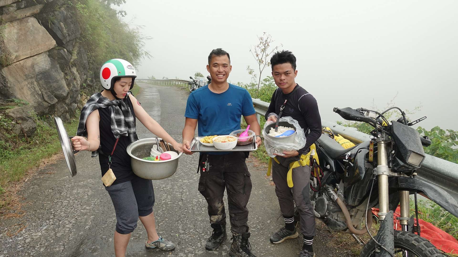 khám phá hang động ở Hà Giang