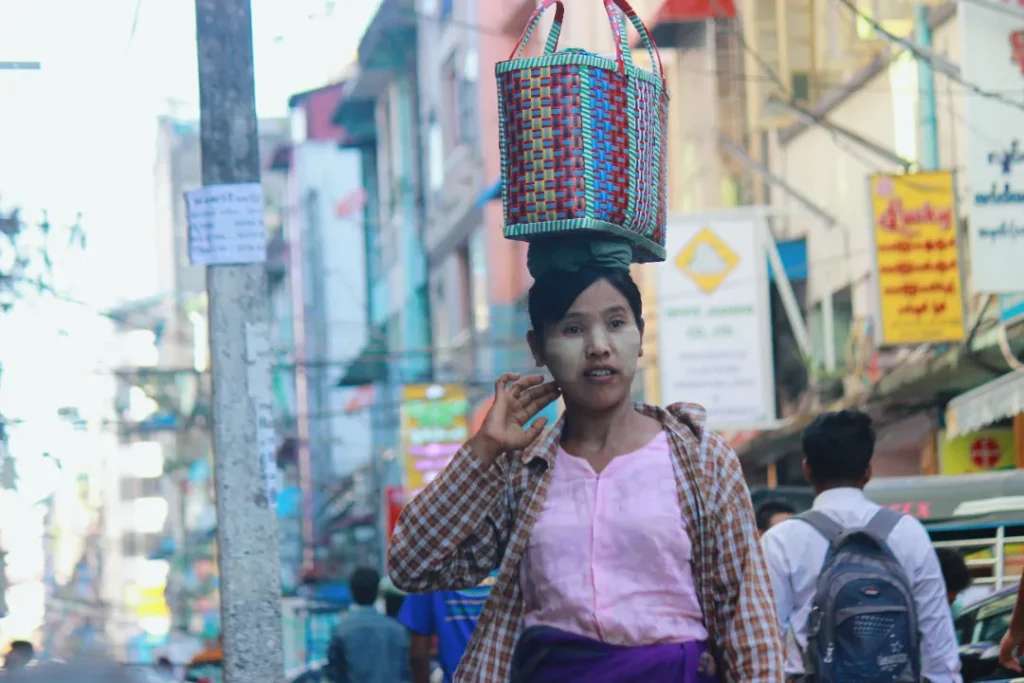 Khám phá Yangon buổi sáng hối hả ở chợ 