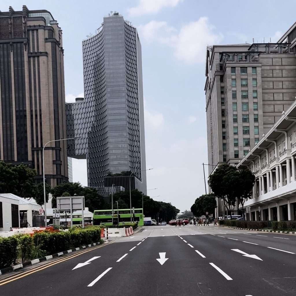 Đường Rochor Rd với nhiều tòa nhà cao tầng ở khu Bugis Singapore