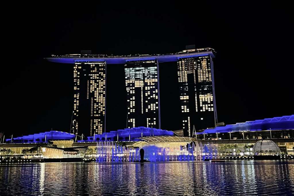 Biểu diễn nhạc nước từ Marina Bay Sands 