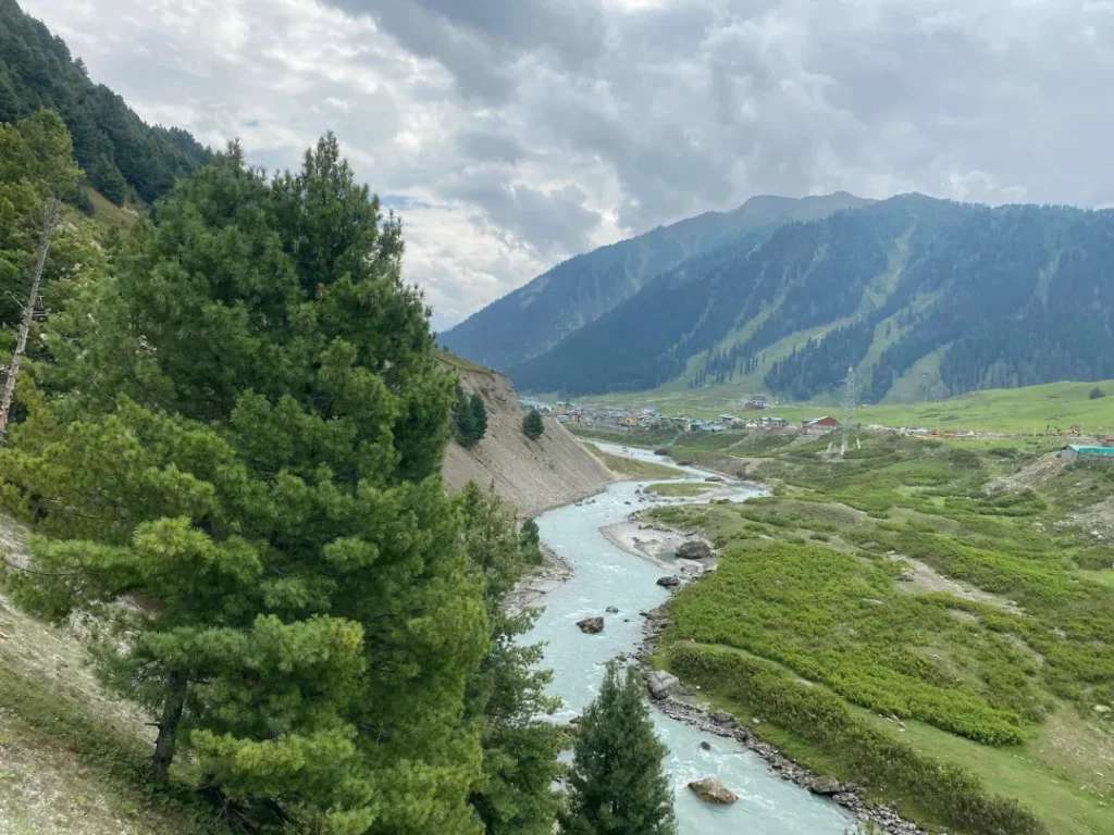 Thung lũng dọc sông Lidder - Du lịch Kashmir