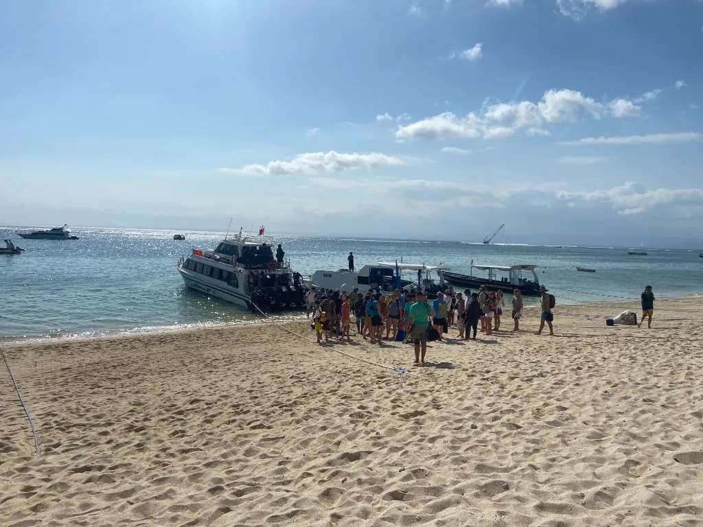 Bến thuyền ở Nusa Lembongan