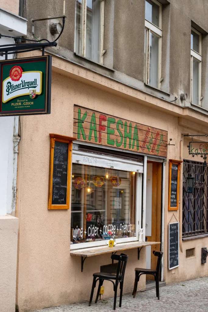 Quán café mang tên chủ đề Kafka - du lịch Praha