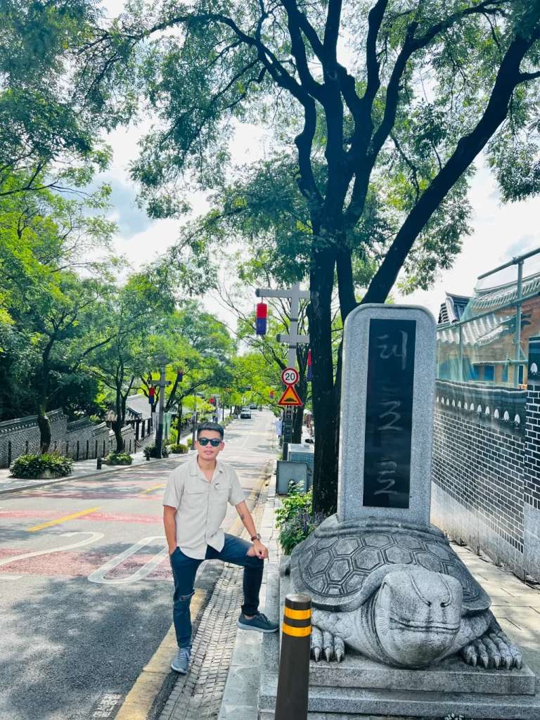 Cổng làng Jeonju Hanok