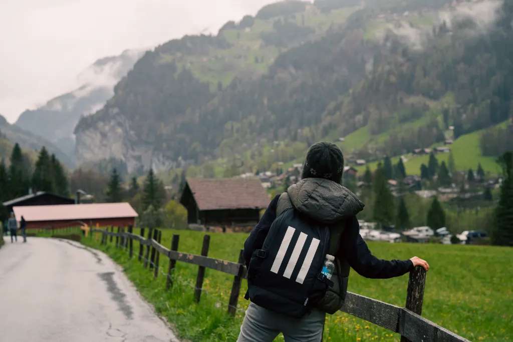 Con đường màu xanh ở Làng Lauterbrunnen