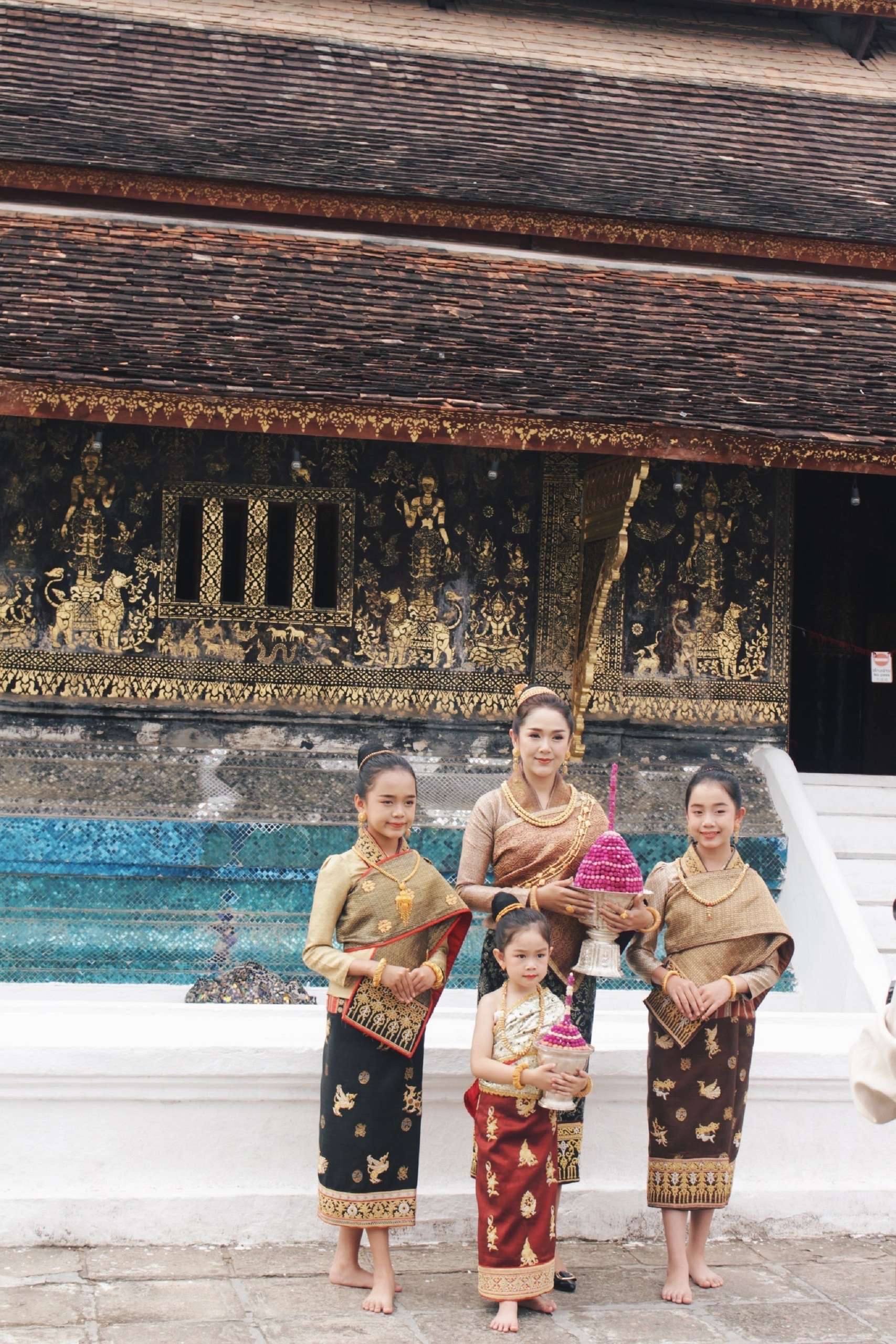 lễ khất thực Luang Prabang