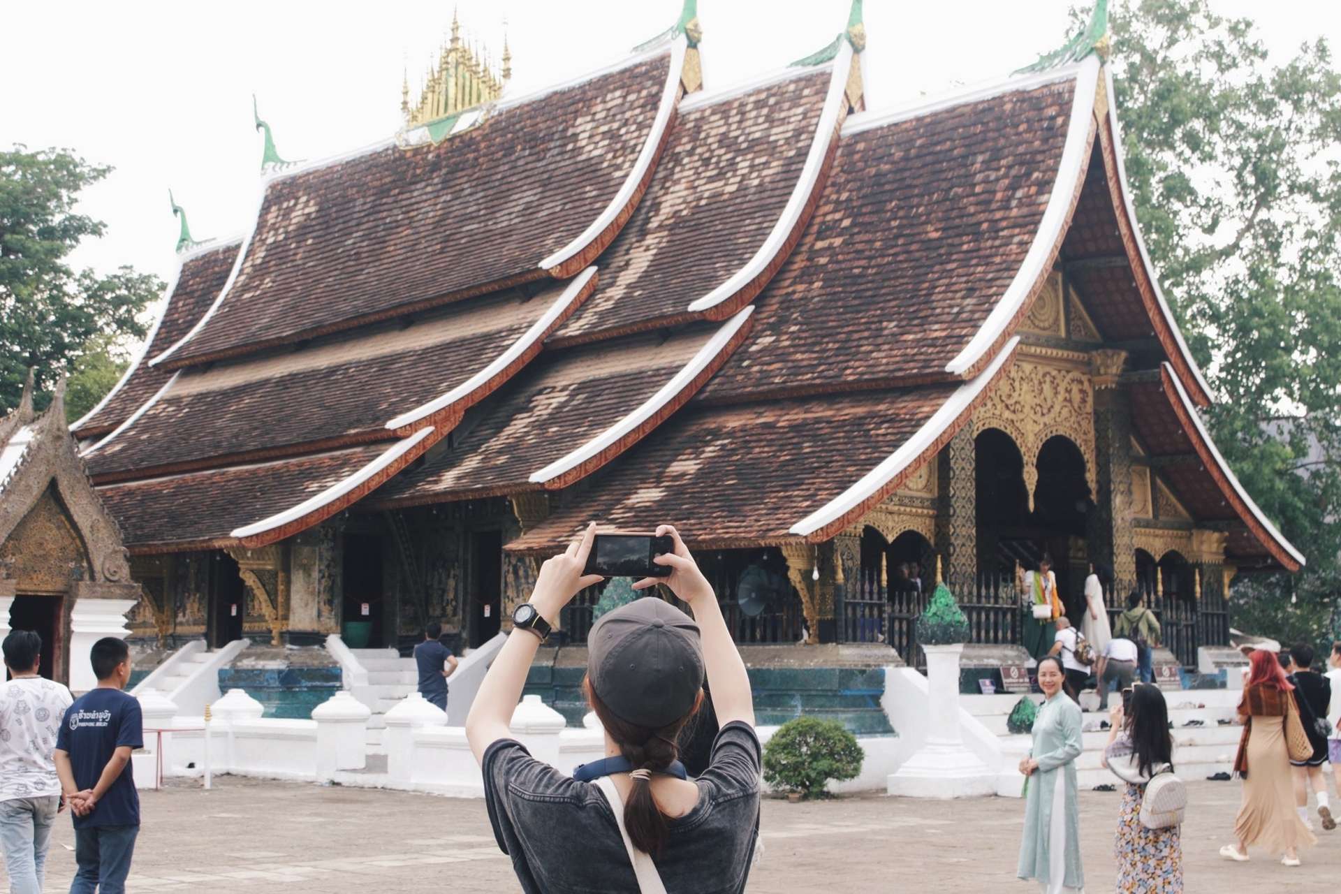 lễ khất thực Luang Prabang