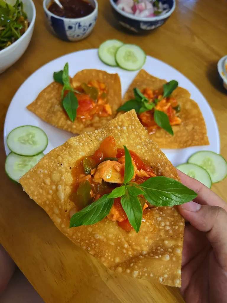 Hoành thánh chiên giòn rụm  