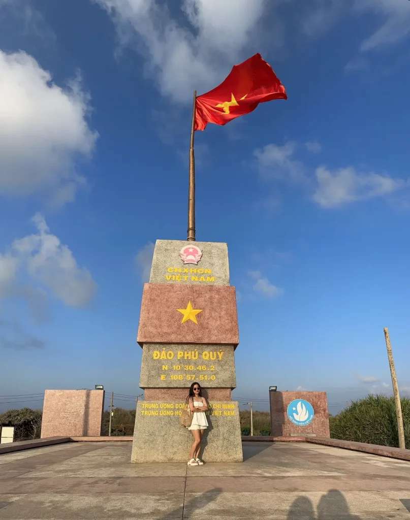 Check-in bên ngọn Hải Đăng 