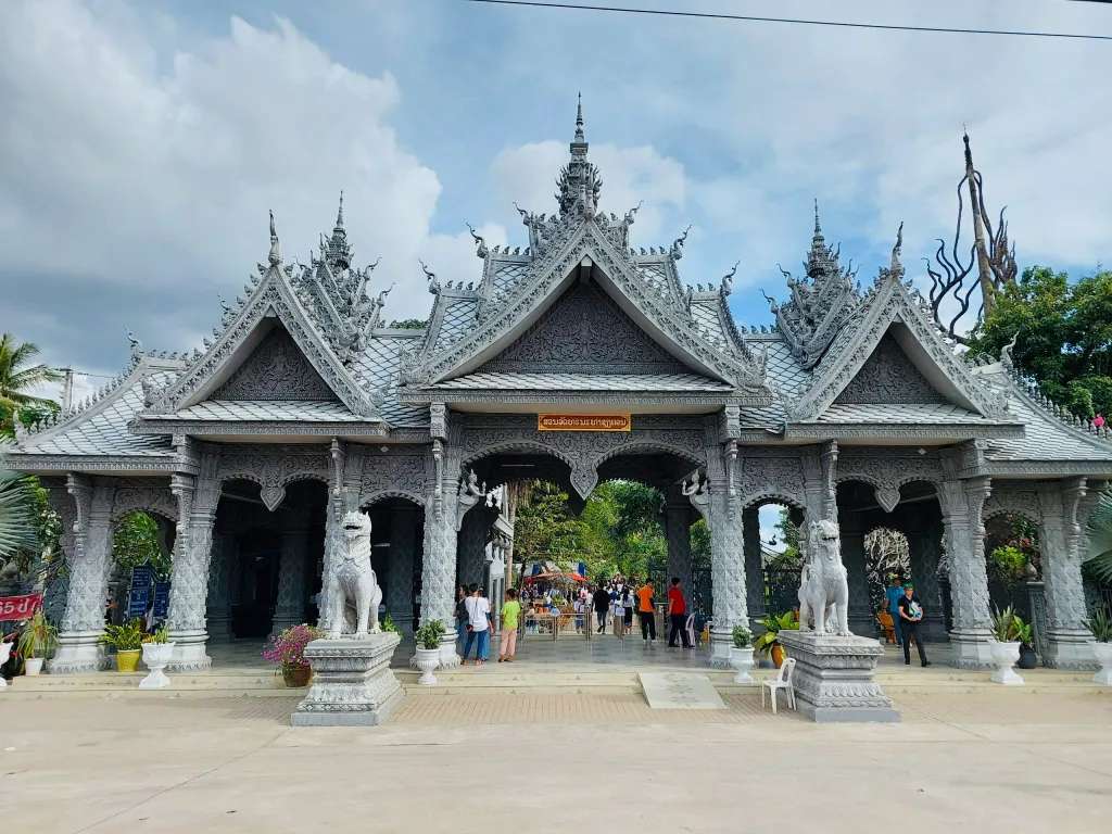 Cổng vào Buddha Park