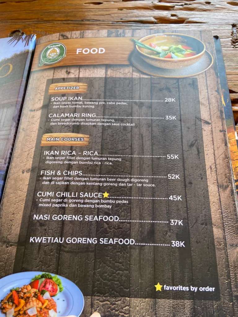 Menu của quán (còn nhiều trang nữa)