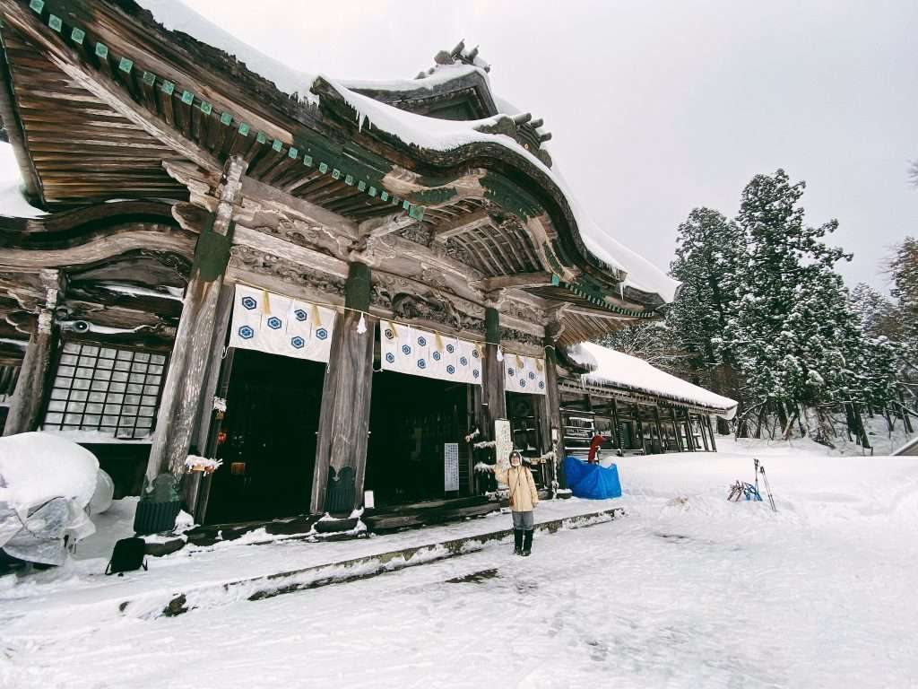 snowshoeing tại núi Daisen