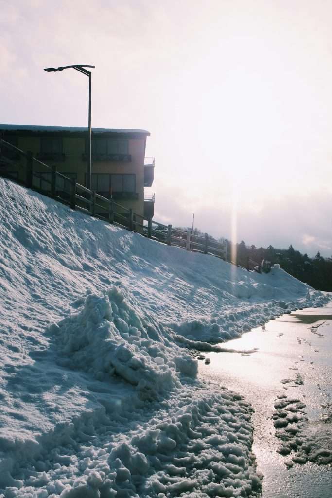 snowshoeing tại núi Daisen