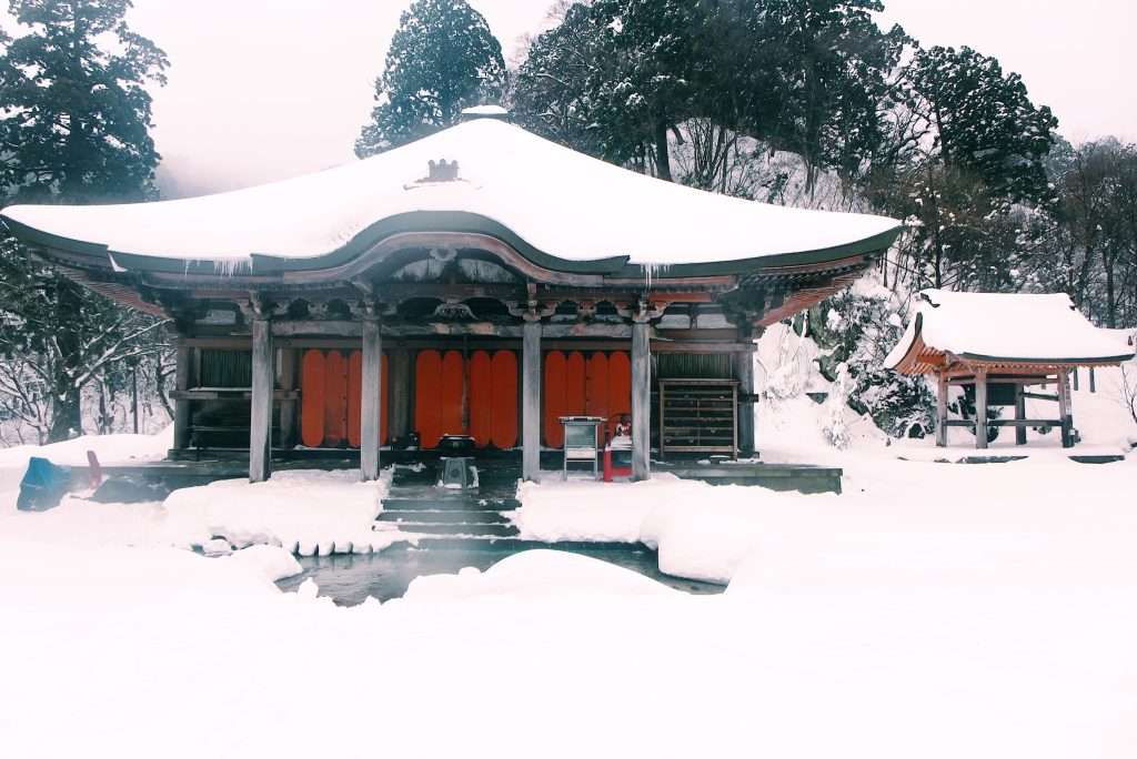 snowshoeing tại núi Daisen