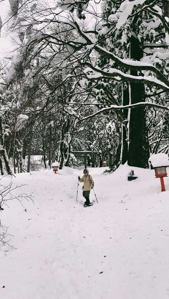 snowshoeing tại núi Daisen