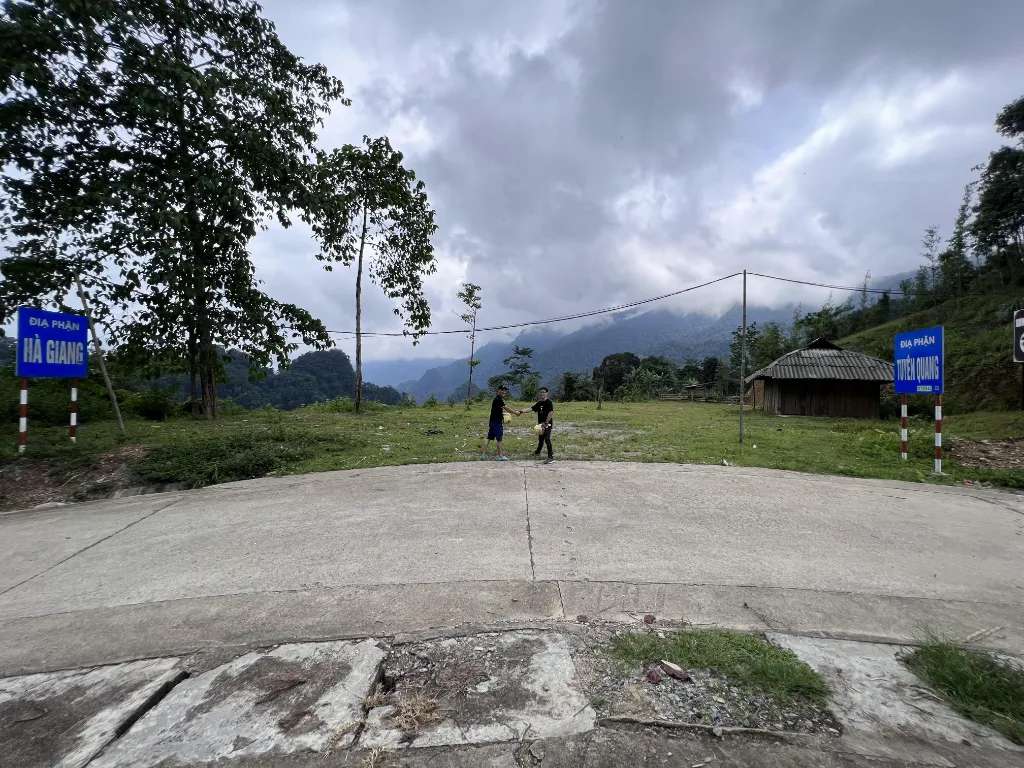 Ranh giới Hà Giang-Tuyên Quang.