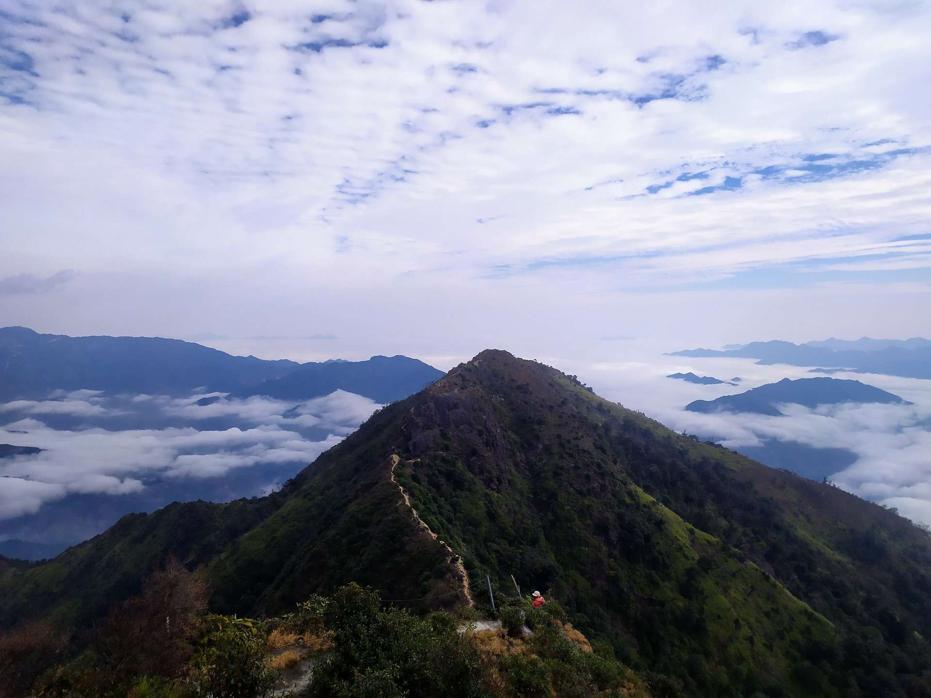 trekking tà xùa 3 đỉnh