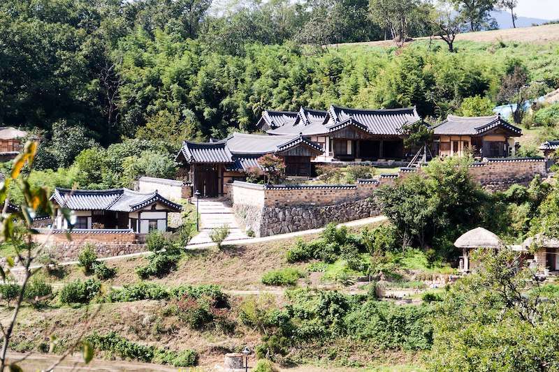 Gyeong ju