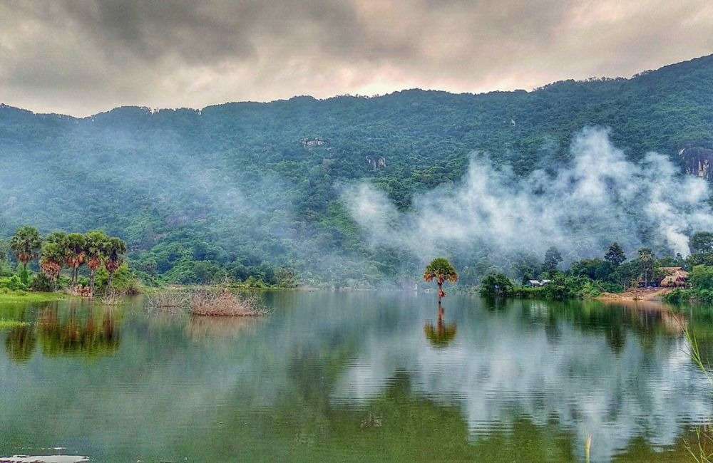 Hồ Ô Thum yên bình
