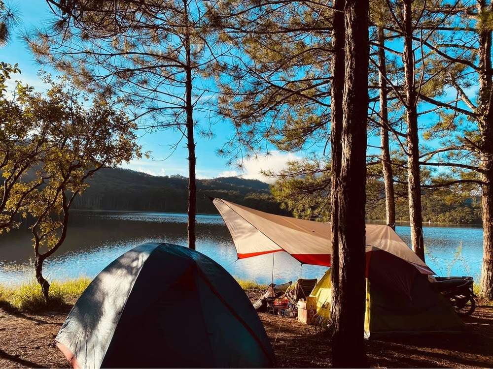 Cắm trại bên hồ Tuyền Lâm