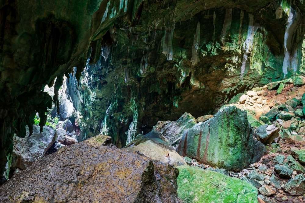 hang động ở Caramoan