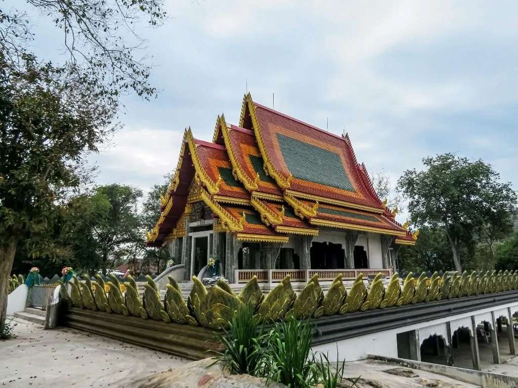 Kiến trúc độc đáo của ngôi chùa Koh Samet