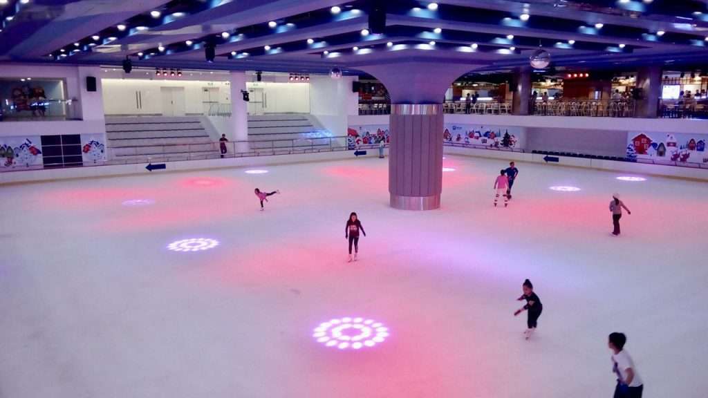 Sân trượt băng Vincom Ice Rink