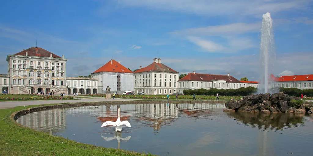 Thời gian mở cửa lâu đài Nymphenburg 