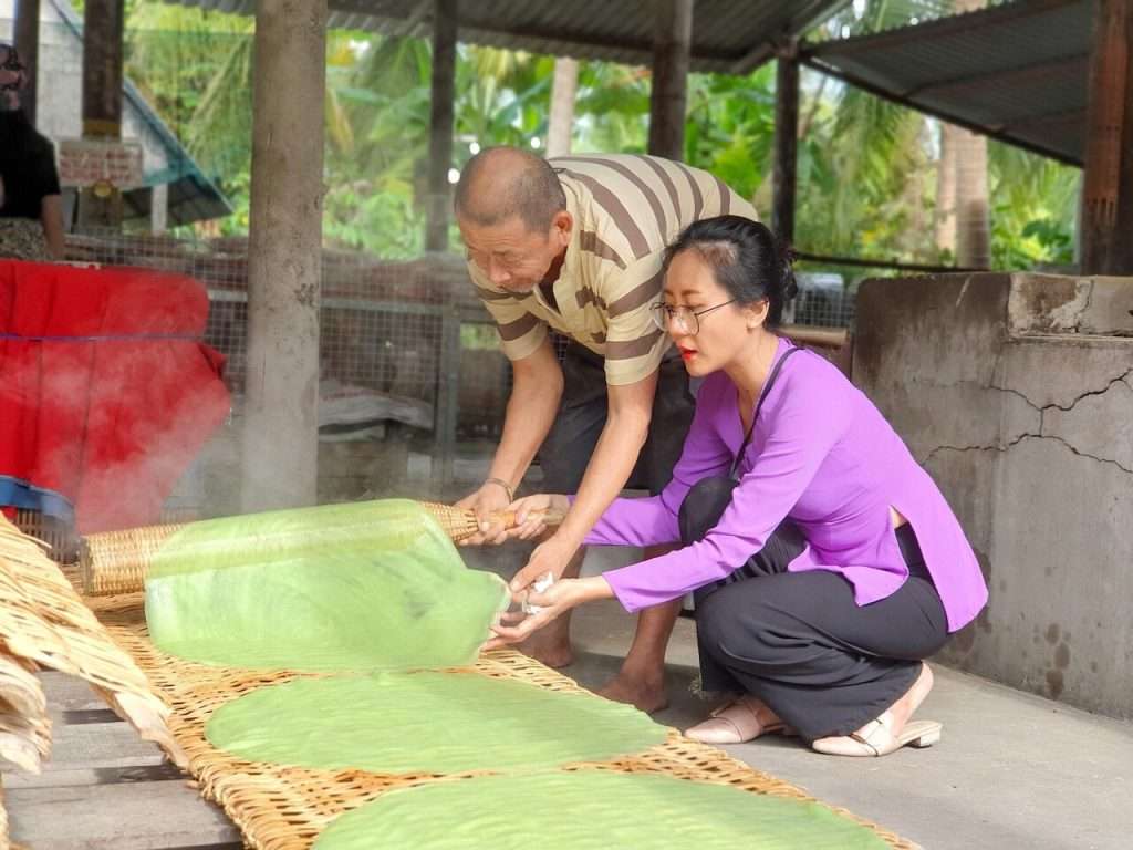 quy trình sản xuất tại lò hủ tiếu Cần Thơ