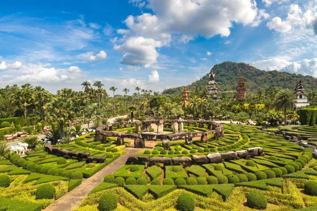 Khu vườn nhiệt đới Nong Nooch được coi là điểm du lịch hấp dẫn nhất Pattaya 
