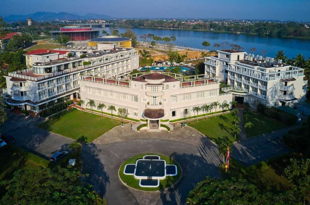 Khách sạn Azerai La Residence