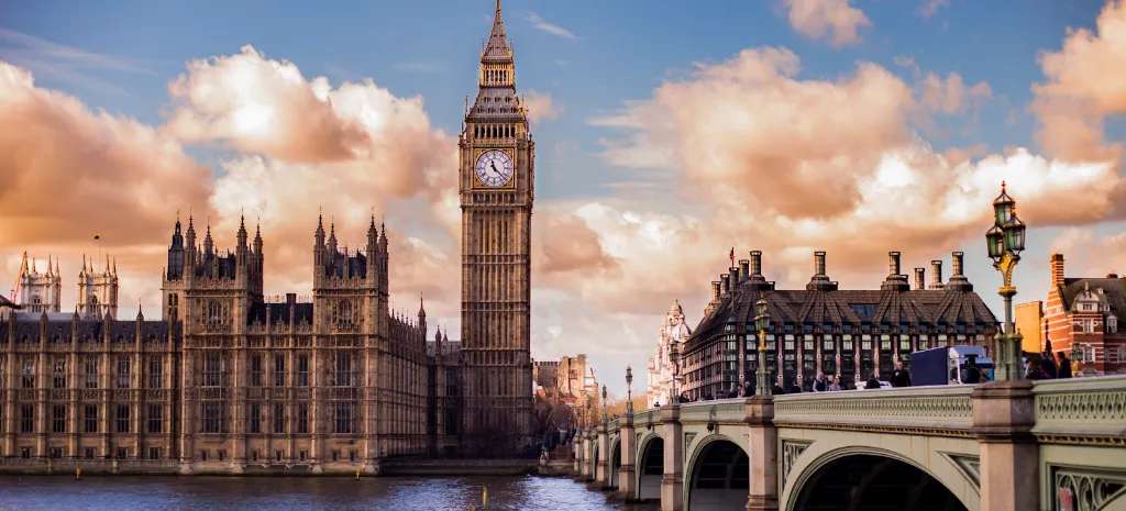 Khái quát lịch sử của tháp London @shutterstock