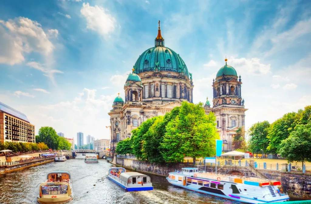 Tham quan thành phố Berlin - Đức @shutterstock