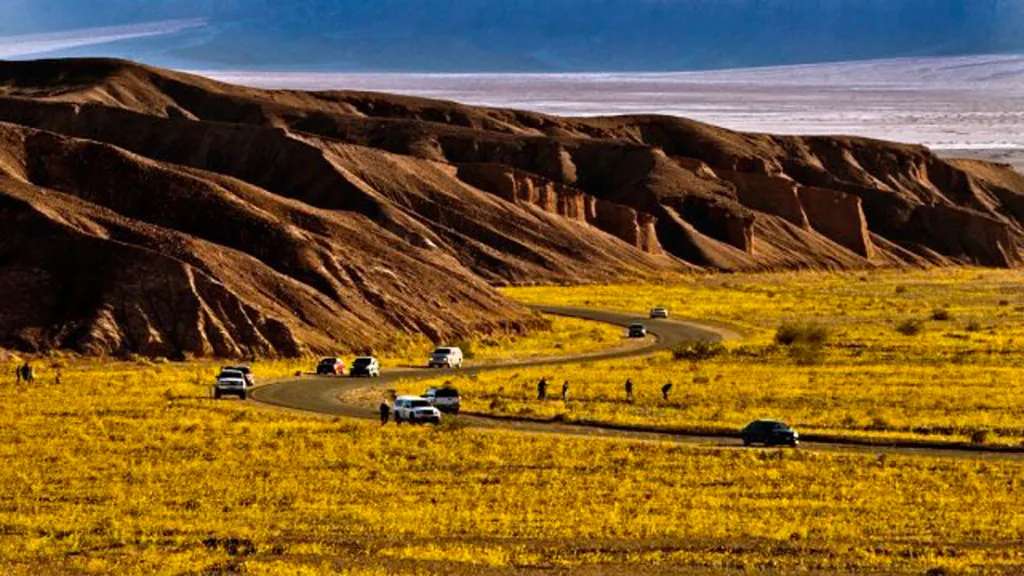 Các hướng để di chuyển đến Death Valley 