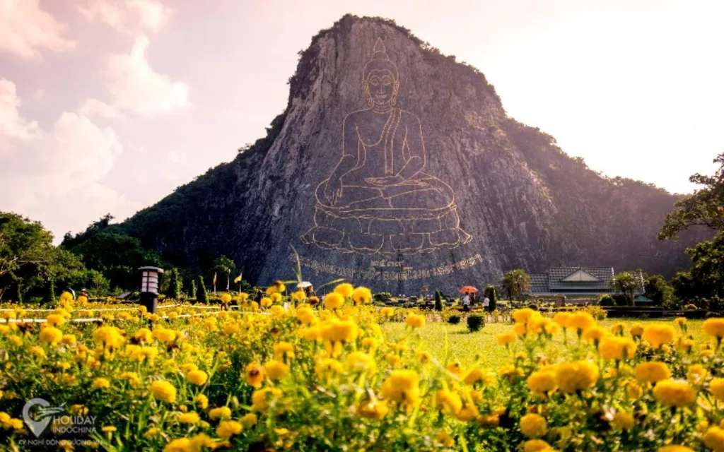 Cảnh tượng hùng vĩ, đầy thơ mộng của Trân Bảo Phật Sơn vào buổi chiều @nucuoimekong