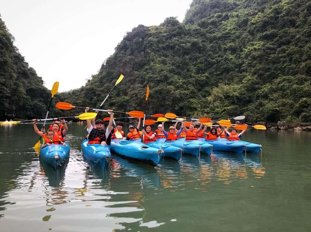 Chèo thuyền Kayak