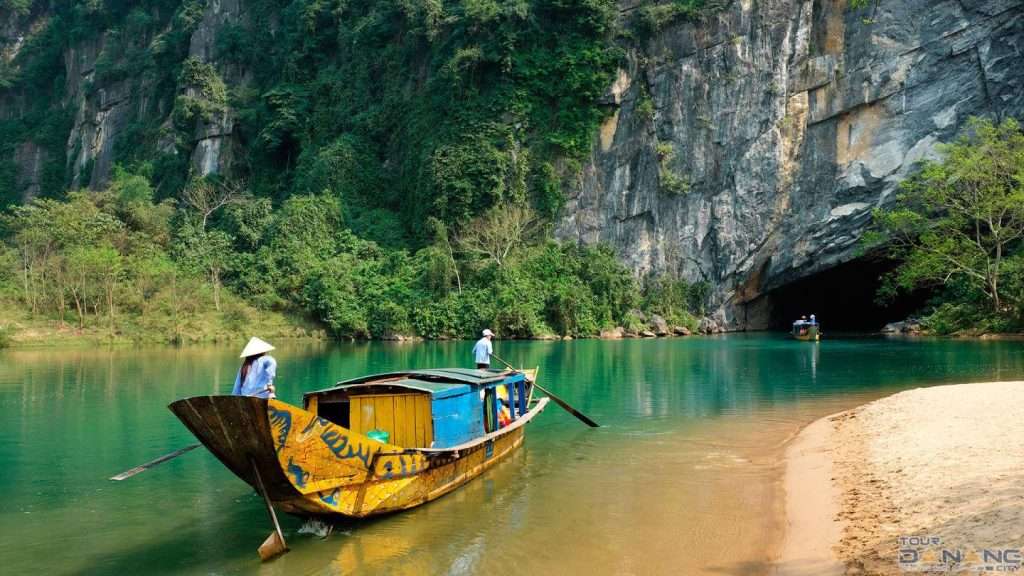 Du lịch Động Phong Nha