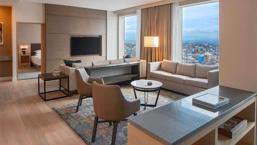 Phòng nghỉ đầy đủ tiện nghi với view triệu đô tại Hyatt Regency Seattle 