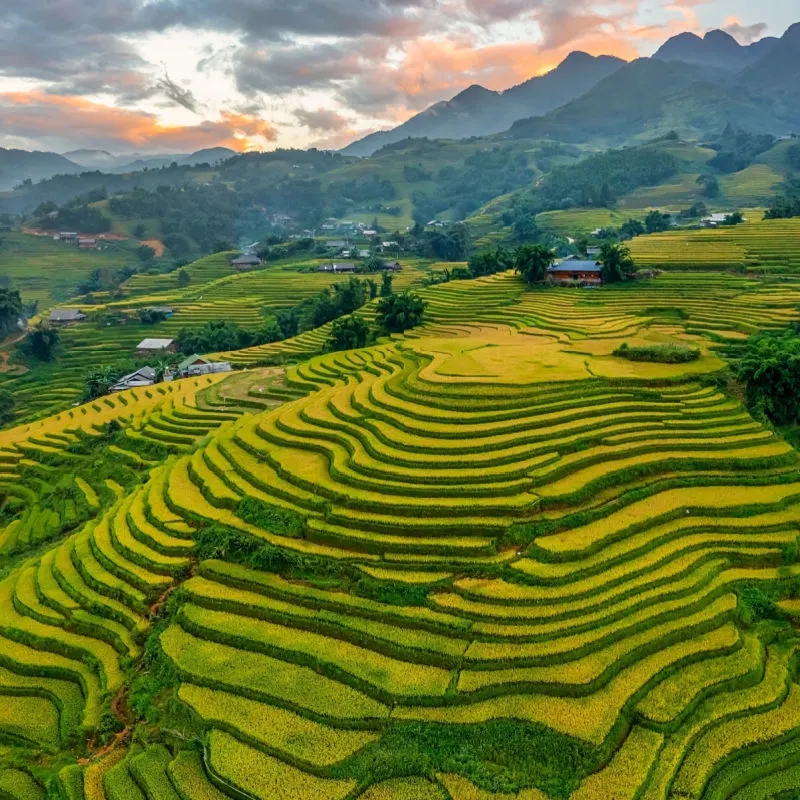 Việt Nam có 2 trong 5 điểm du lịch phát triển nhanh nhất Châu Á do tạp chí Mỹ bình chọn- Ảnh 1.