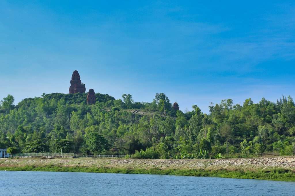 tháp chăm cổ Bình Định