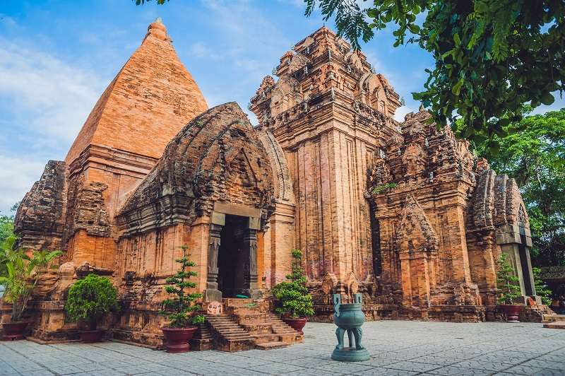 tháp bà Ponagar