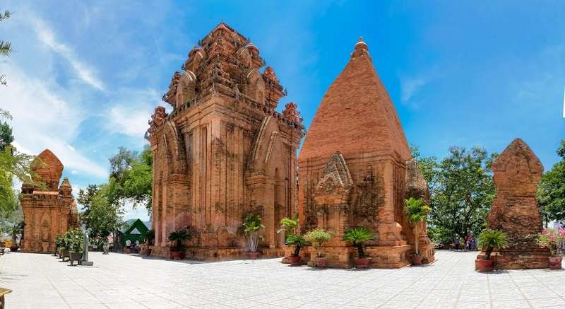 Tháp bà Ponagar